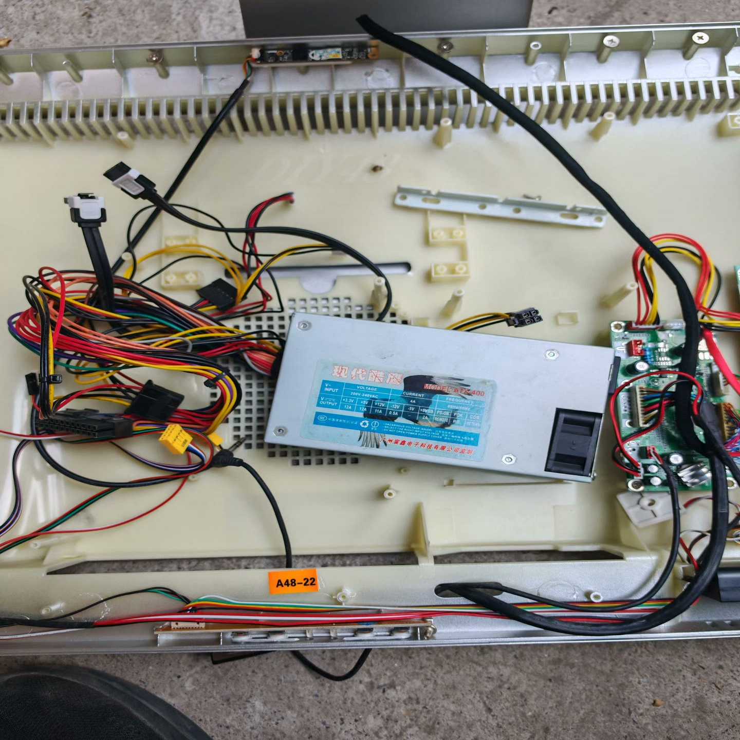 议价一体机拆机小1U电源，品相不错（如图），输出详细见图，功