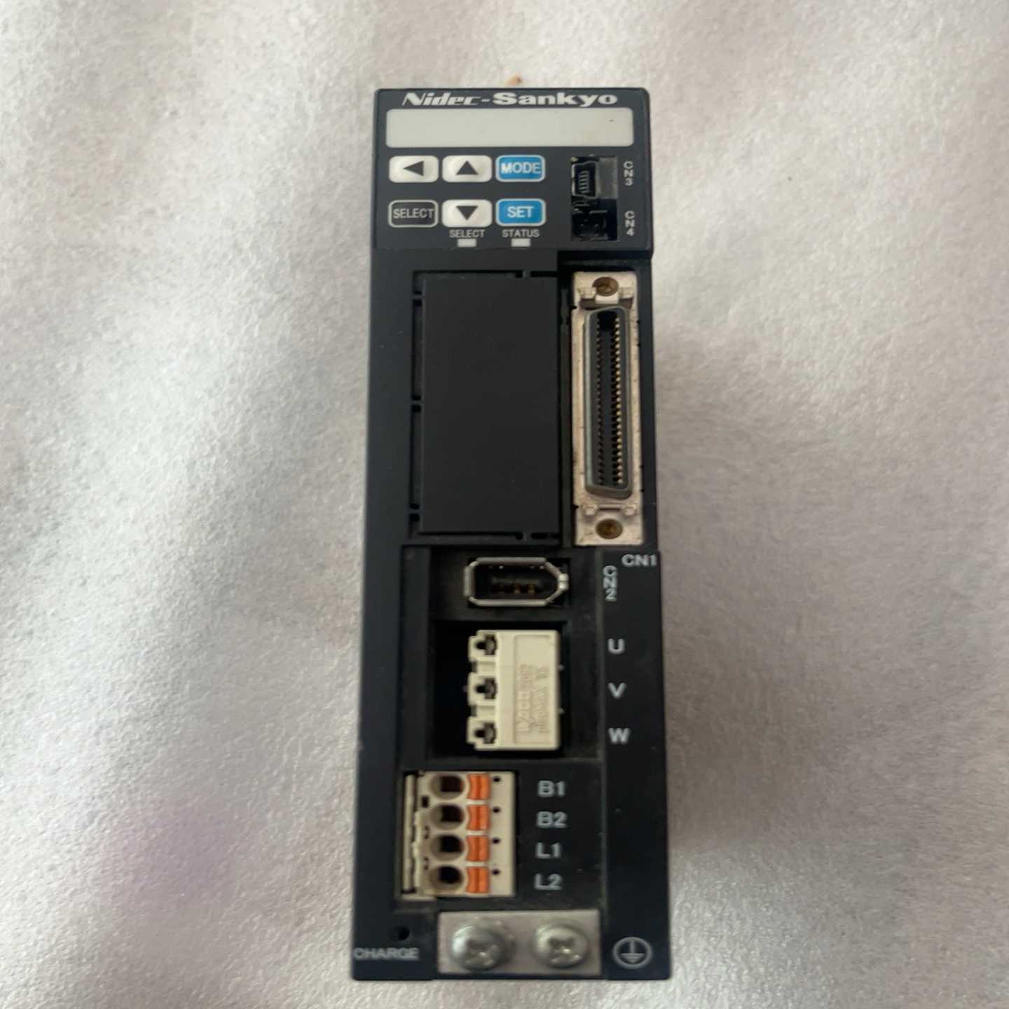 出售三协伺服驱动器，型号DA22411，400W功率，单相交一议价