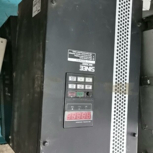 寻 正弦变频器EM330DSJ0303B30KW实物图