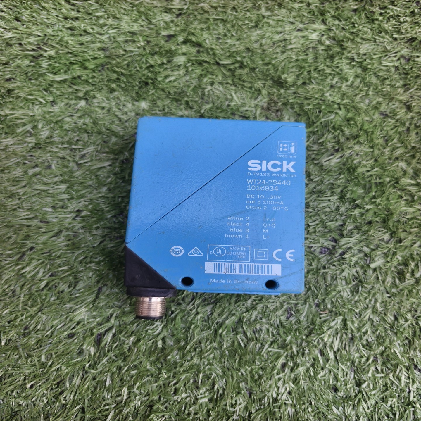 SICK西克型号WT24-2B440，漫反射光电传感器，成--议价商品