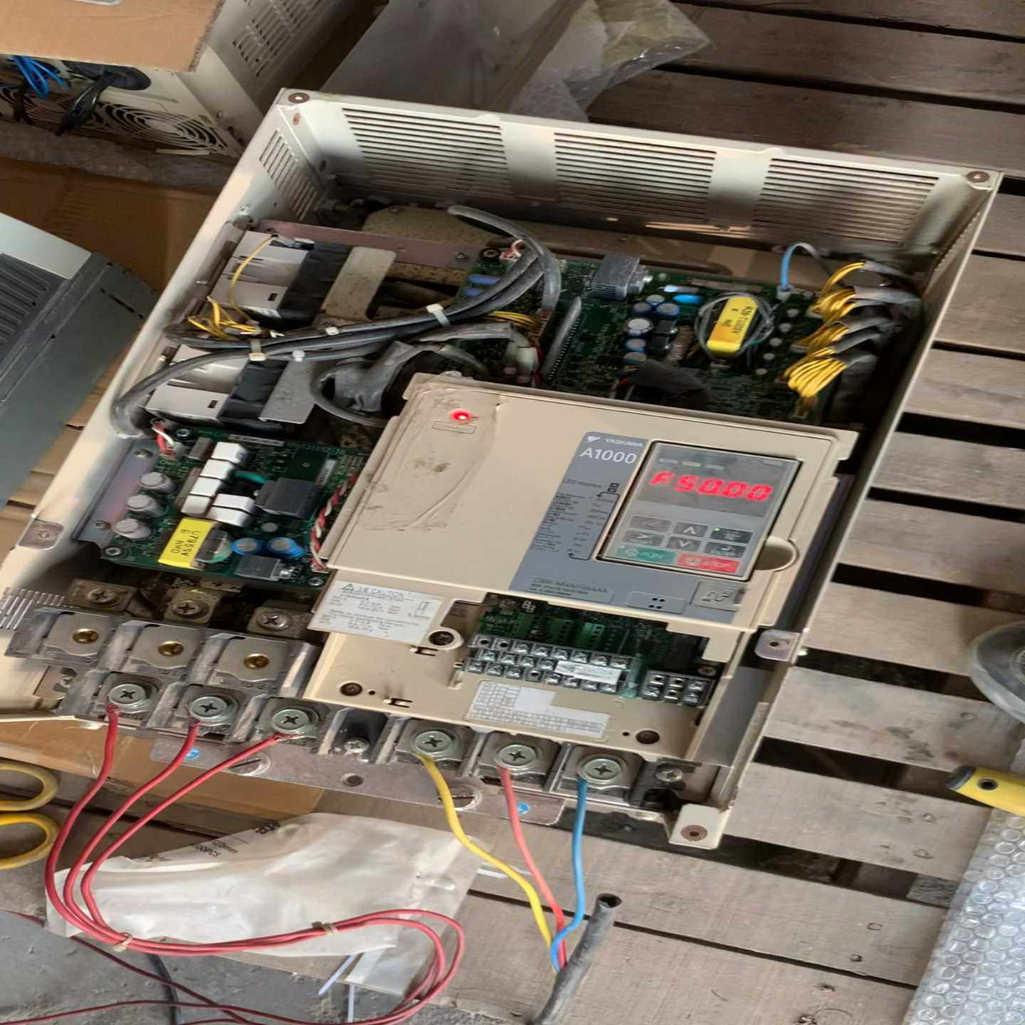 安川变频器H1000/A1000驱动板ETC71043，电源--议价商品