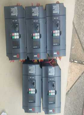 出众辰变频器四台，型号H2400A0D75K有三台，H2