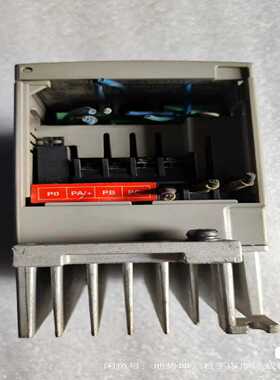议价施变频器V1075M2，0.75，拆机包