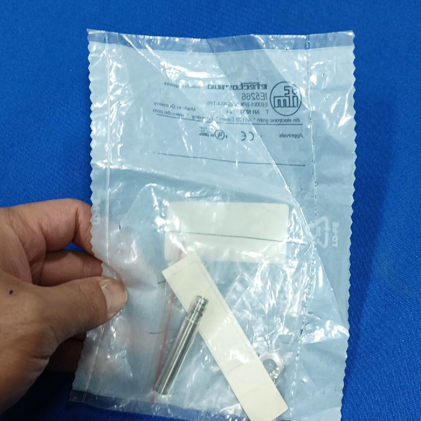 易福门接近开关IE5266实物拍摄顺丰包邮-议价 - 实物图