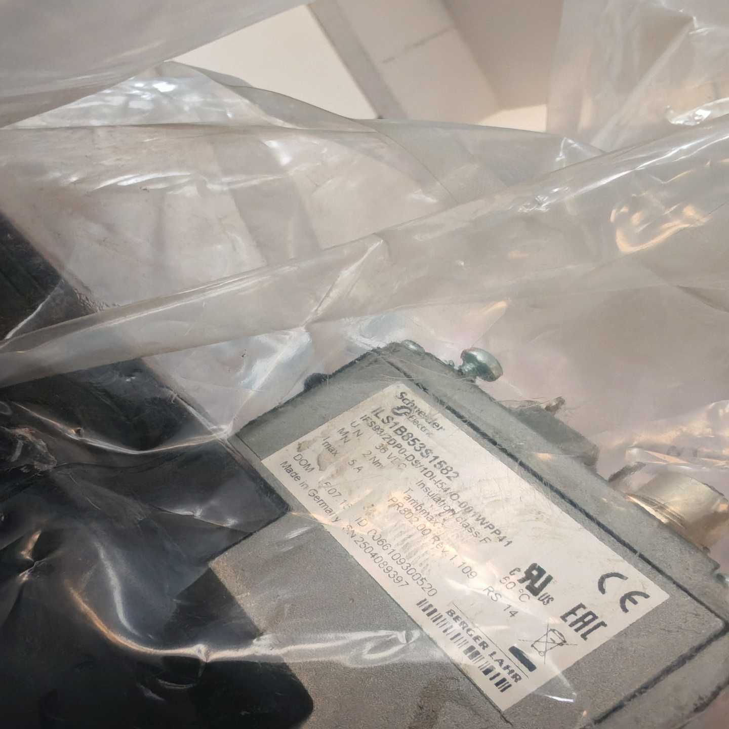 询价-电机，型号是ILS1B853S1E82，议价