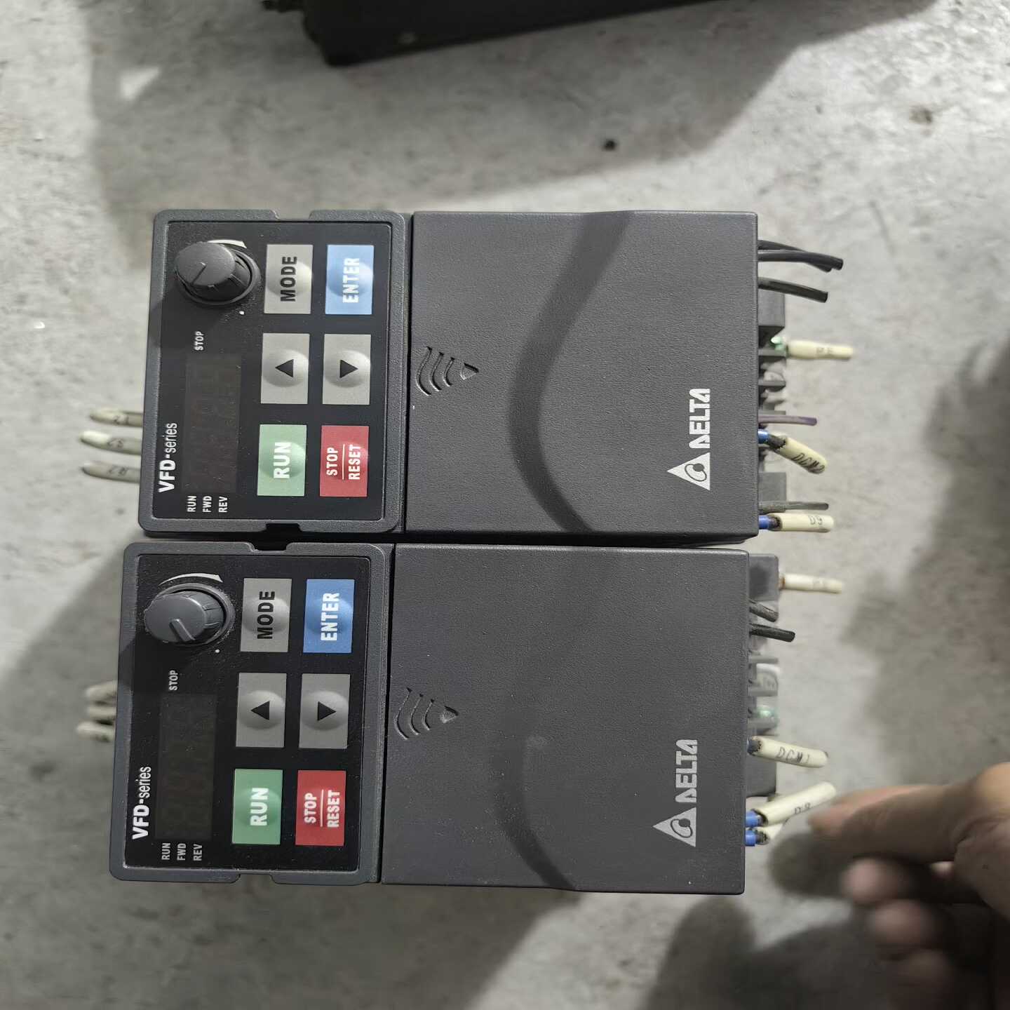 【议价】台达变频器VFD007E43A质量保证9成漂亮适用