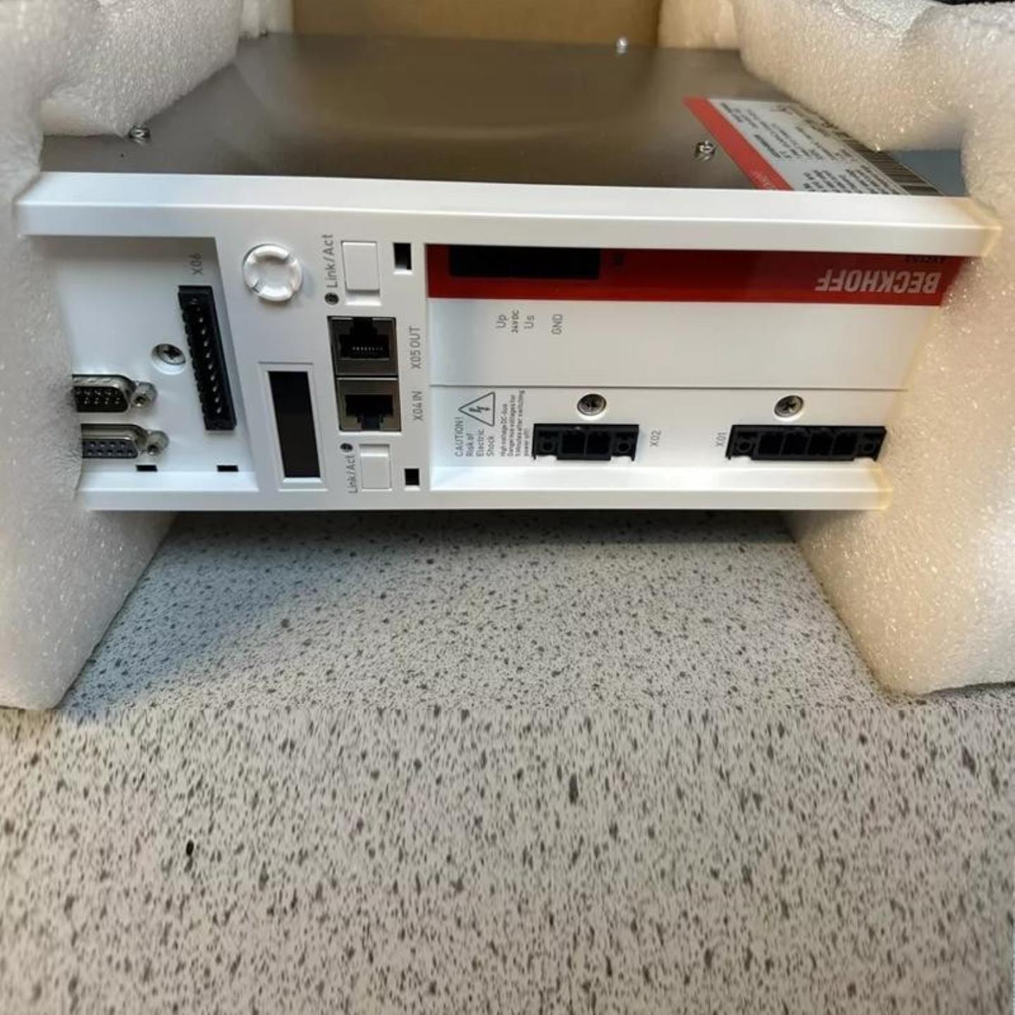 配件AX5101-0000-0200 AX5201-0000 倍福伺服驱动器议价