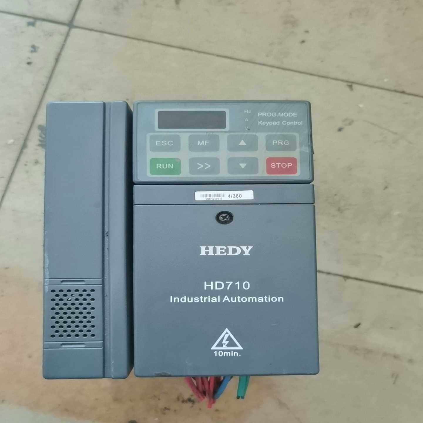 （霸霸电子）七喜变频器HD710，4kw，功能成色如图