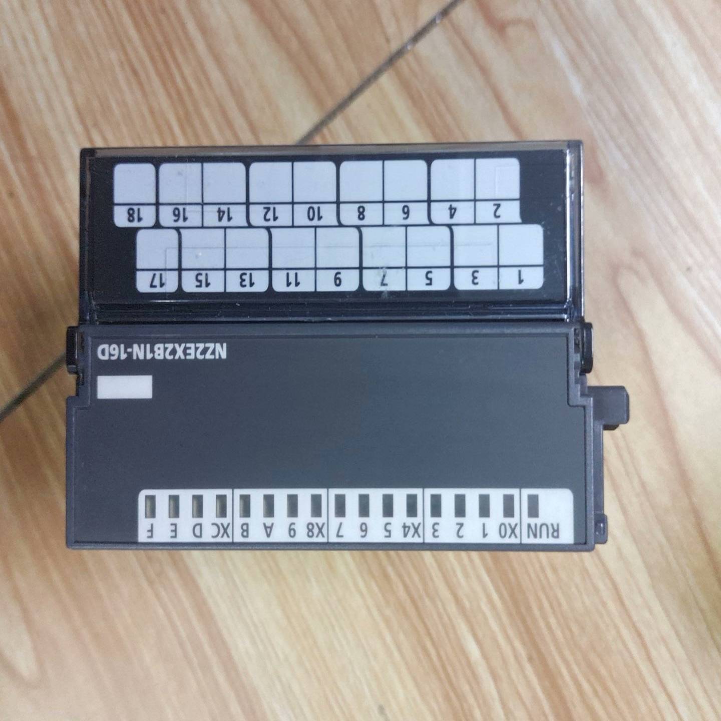 议价三菱模块NZ2EX2B1N-16D几乎全新实物拍摄细节如图