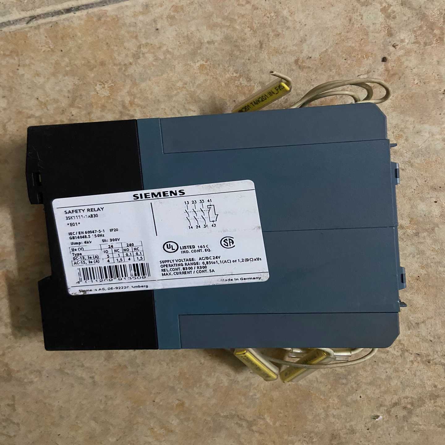 【议价】安全继电器3SK1111-1AB30成色如适用