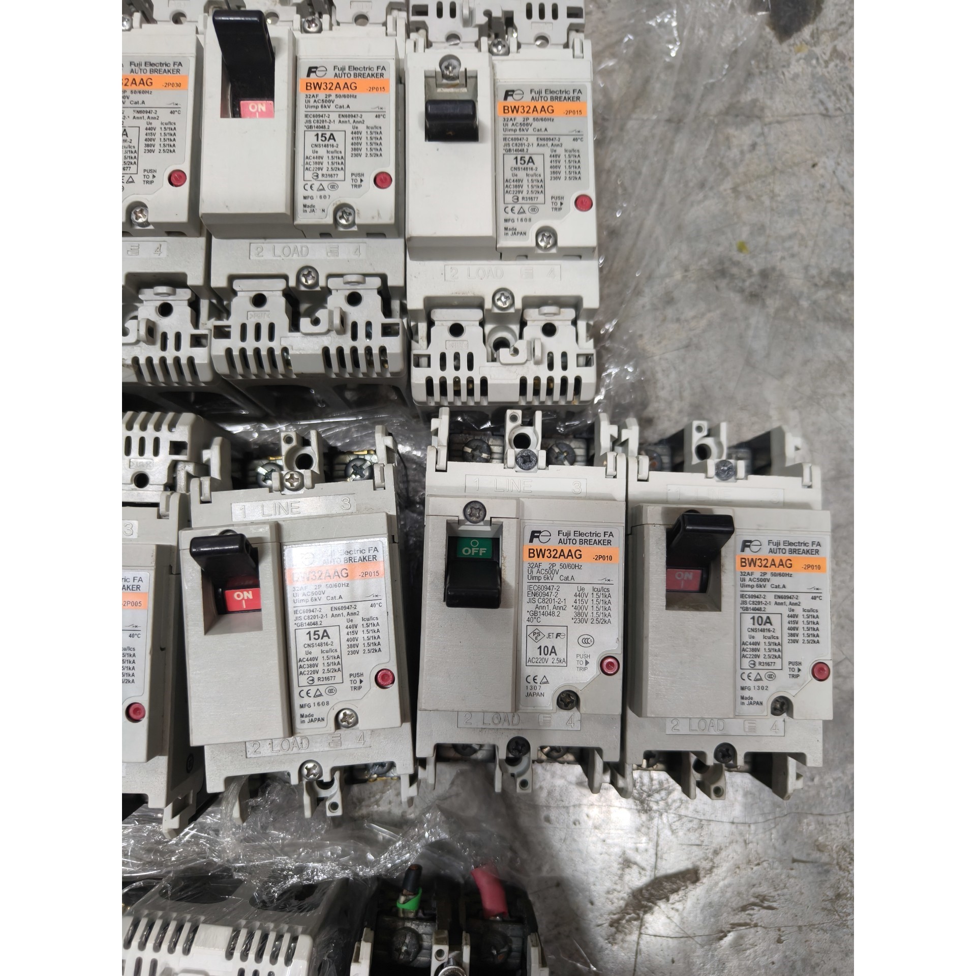 售前询价BW50SAG空气开关2P5A3只10A3只15A