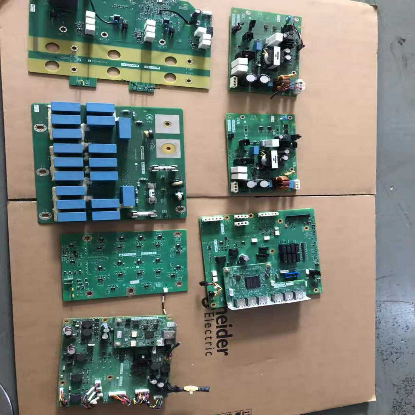 【议价】施耐德变频器ATV630 132KW触发板EAV97596