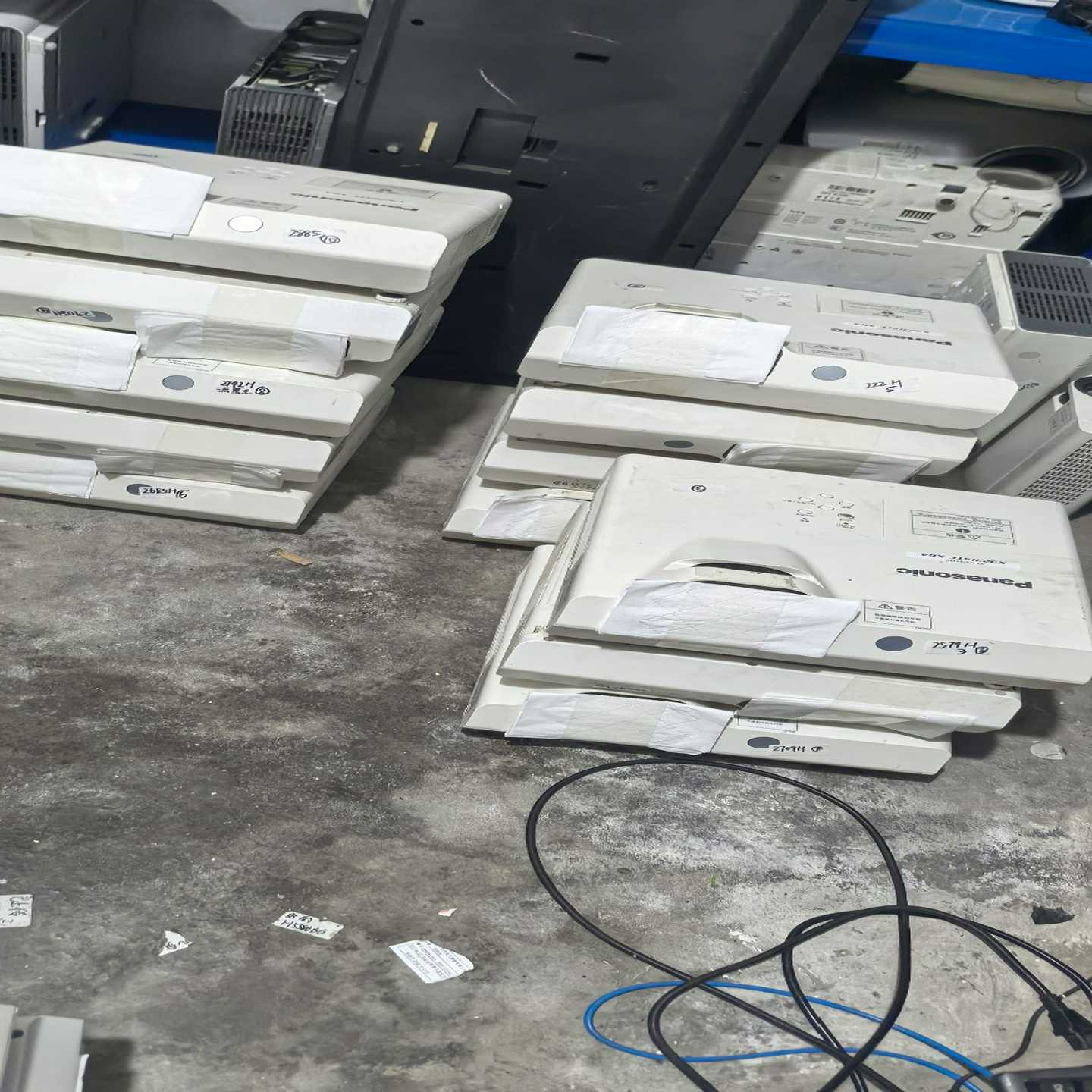 松下X3231STC投影仪5台，成色效果不错，都正常使用，2--议价商品