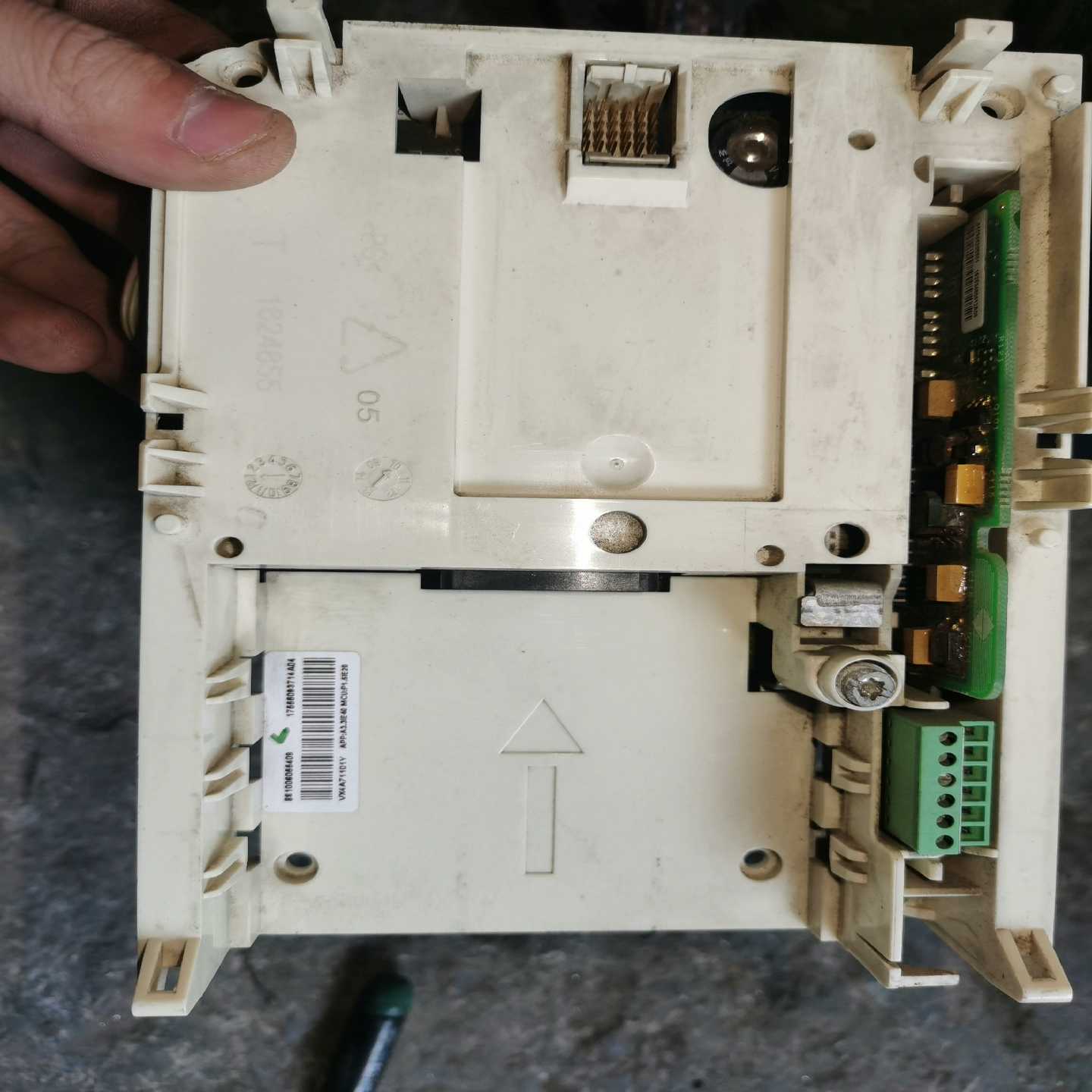 询价施耐德变频器ATV71系主板cpu板VX4A71101Y控