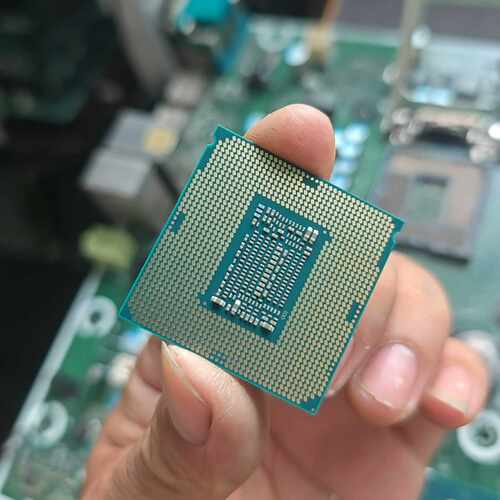 （议价）E-2224G英特尔处理器自己实物拍