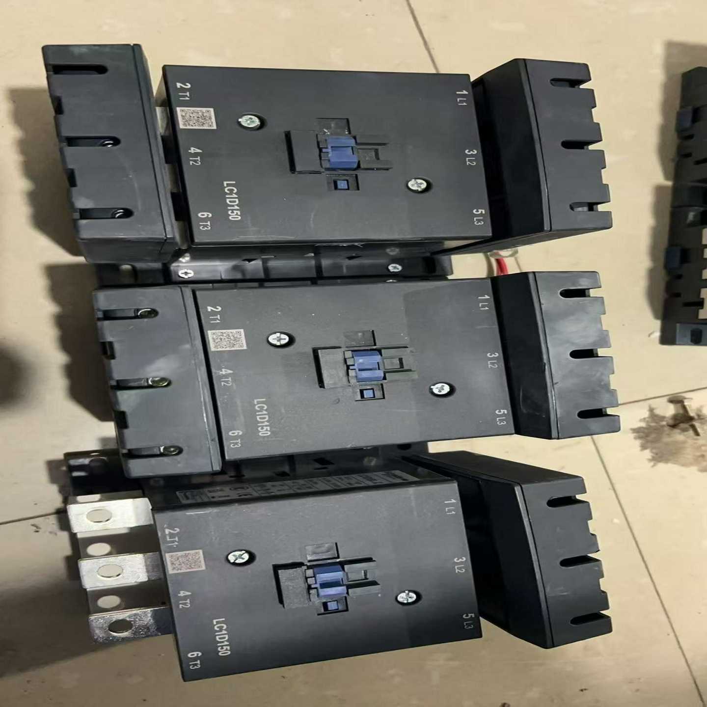 询价新款施耐德交流接触器LC1D150，线圈220，5个，