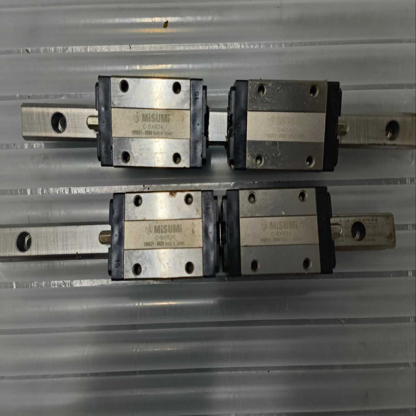 米思米MISUMI滑块C-8XR24成色如图数量只有四--议价商品