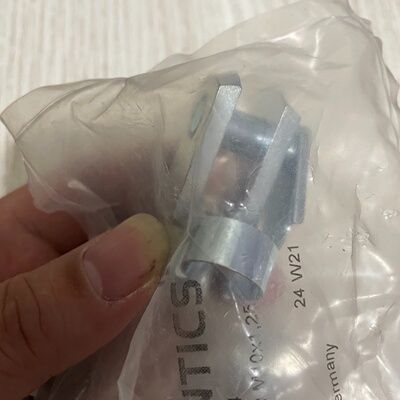 拍前询价：德国原装AVENTICS安沃驰气缸接头型号AFKB10x