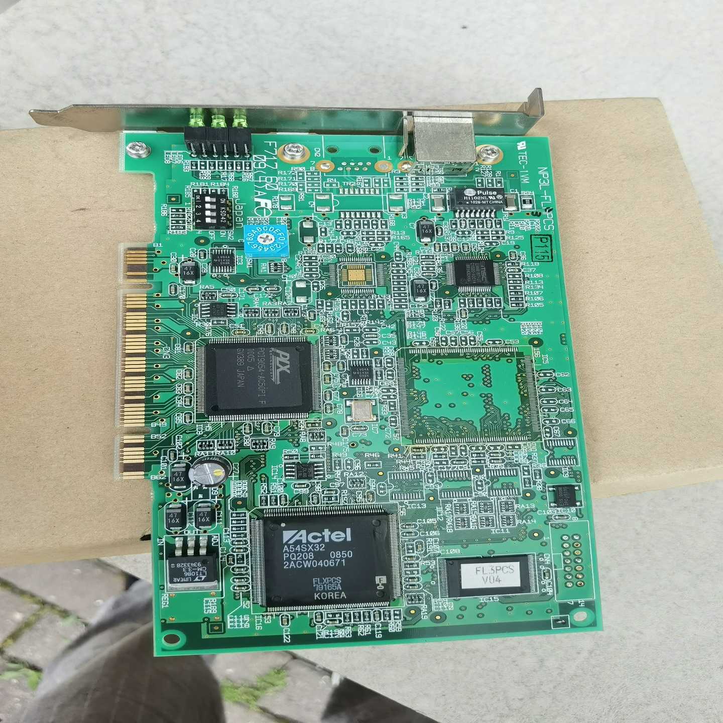 询价NP3L-FL3PCS。。。9个