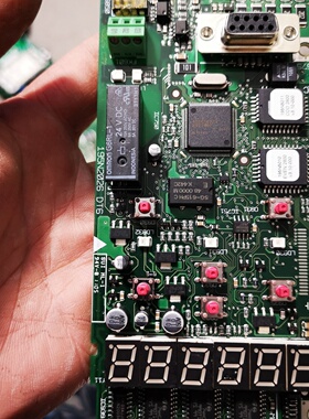 丹佛斯变频器VLT28002900CPU主板195N20议价