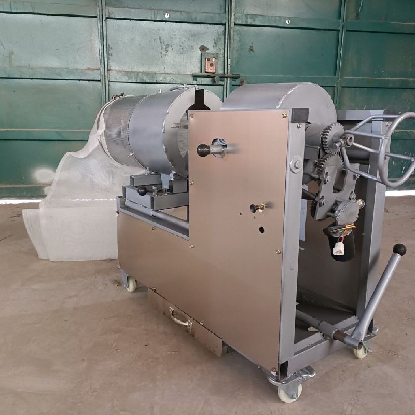 全自动大炮免搬新型一体老式电动爆米花机玉米大米膨化机摆摊创业