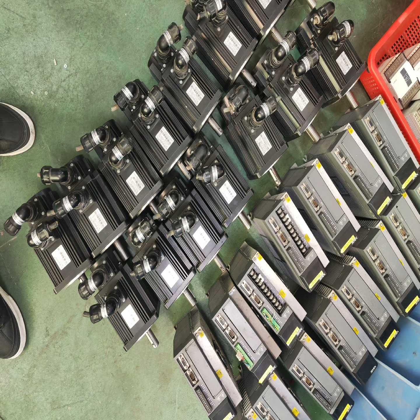 【议价】信捷1.5KW伺服电机，驱动：DS2-21P5-AS，电机是适用