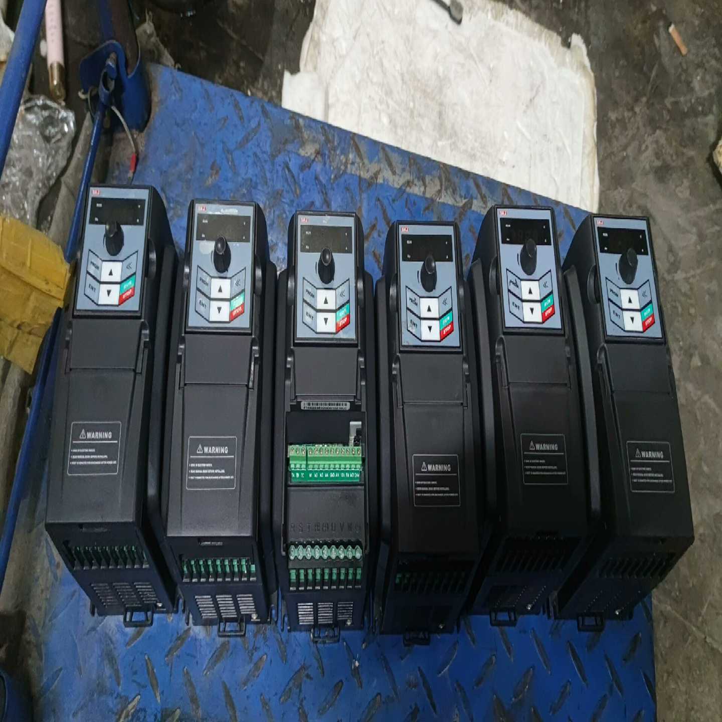 三晶变频器，ATV13-4T2R2GH，2.2KW，95新询价