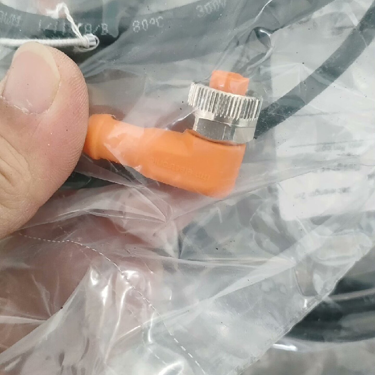 全新易福门传感器连接线，型号EVC004，线长2米。德国进口--议价