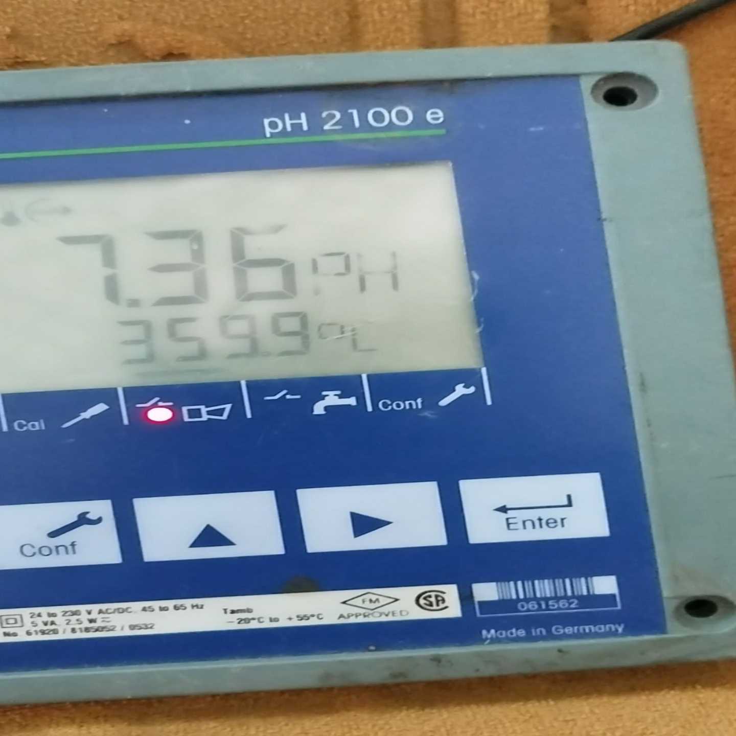 梅特勒托利pH2100e变送器，部件通电视频如图，按键不灵敏--议价