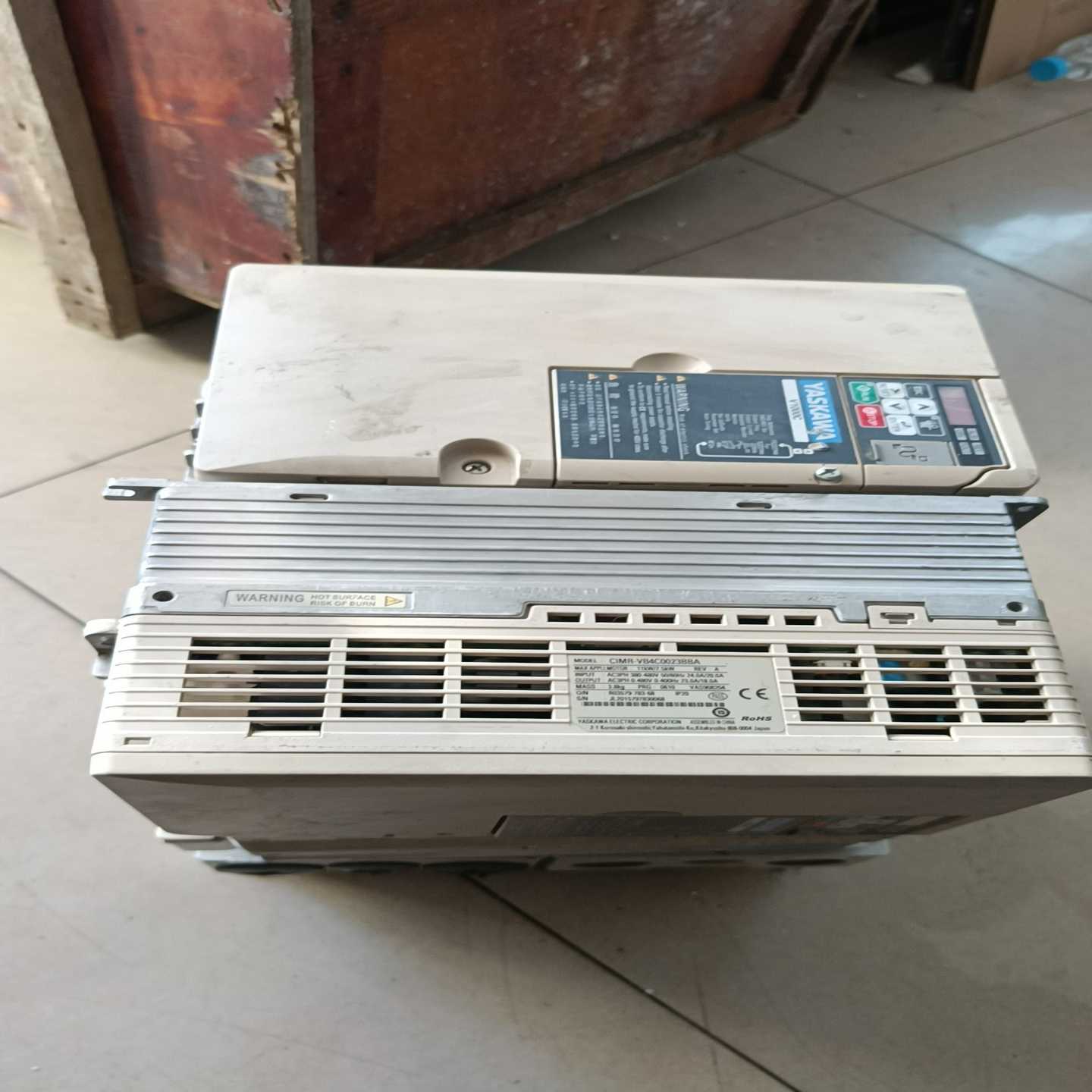 变频器CIMR-VB4C0023BBA，380V/11