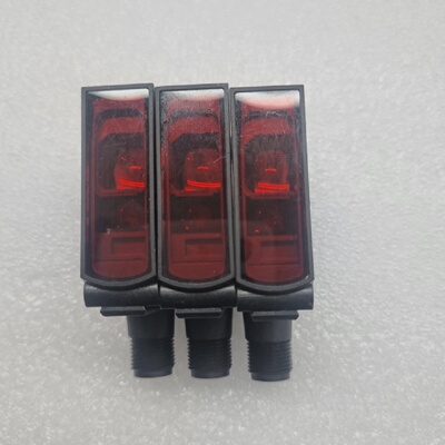 SICK WTB112N2431 Set Di 3 Spedizione Veloce Gratuita
