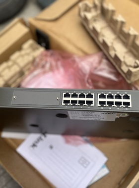 DLink百兆交换机16口DES1016R