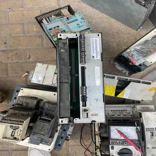 sew变频器mdx61b0110-5a3-4 380v11k（电子设备）
