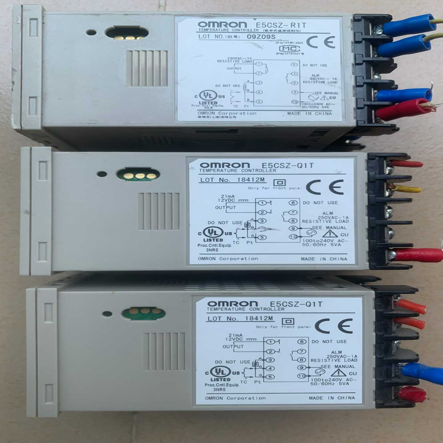 议价OmROn欧姆龙温控器E5CSZ-Q1T只剩1个实