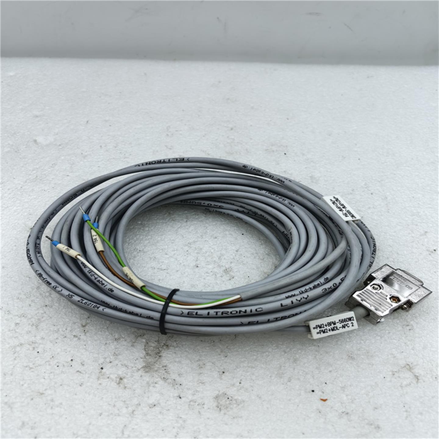 XM2S-09连接线=PM2+BPM-5660W2=PM2+MDL-APC 2 3X05QMM