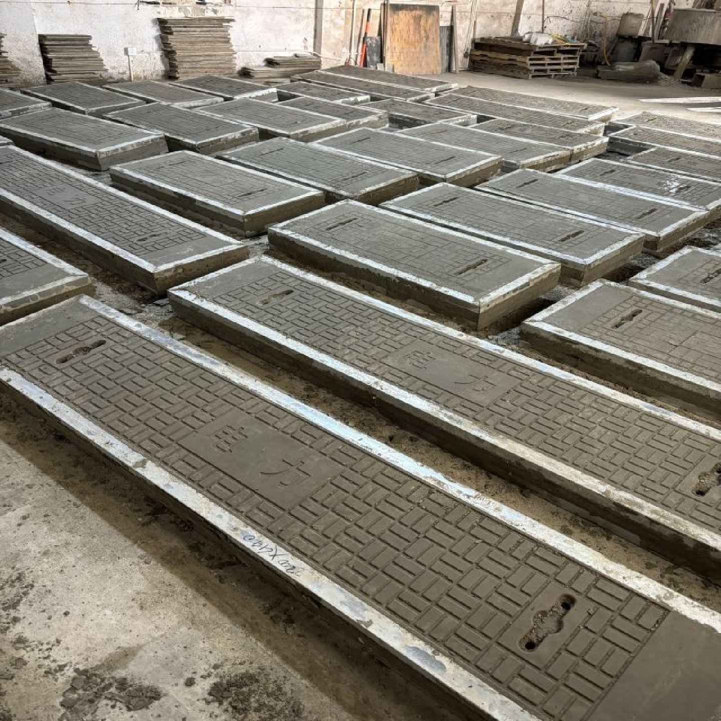 304不锈钢地沟盖板厨房下水道排水沟盖板格栅明沟雨井盖篦子定制,基础建材,井盖,淘宝优惠券,粉丝福利购,淘宝优惠卷