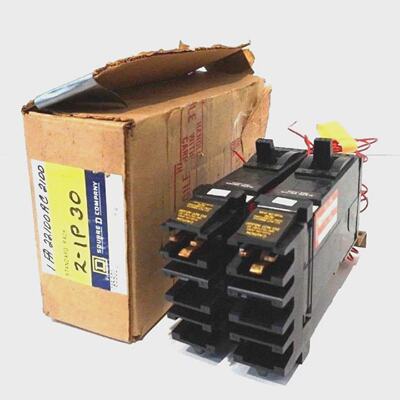 2 NEW SQUARE D FA14030C CIRCUIT BREAKERS FA14030C2100