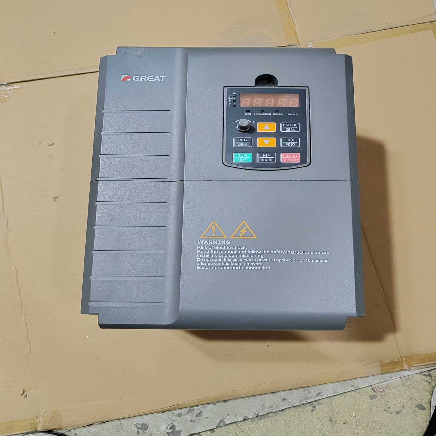 格立特变频器22/30KW，VC8000-022G3/030适用