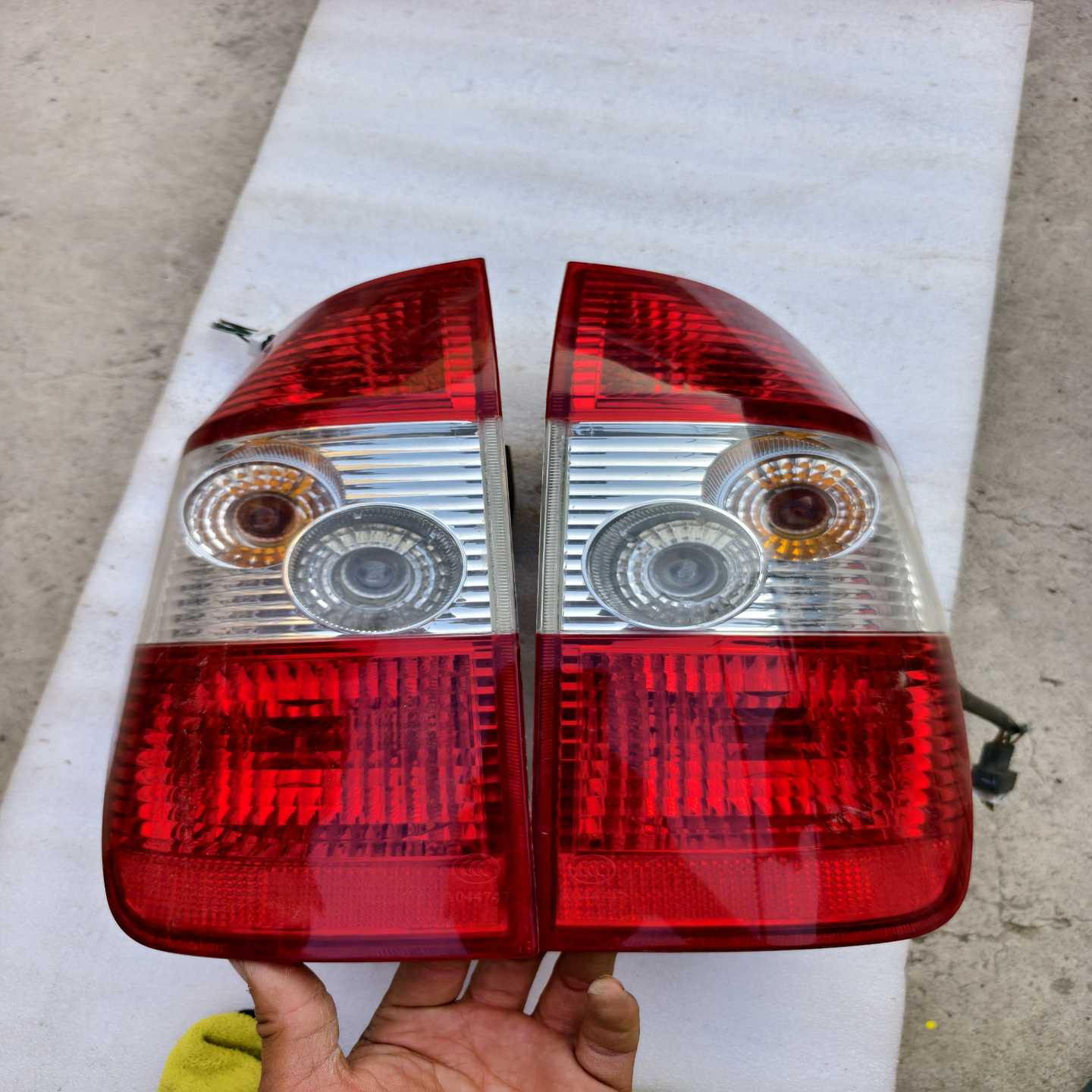 尼桑玛驰尾灯总成原装正品拆车件成色如图功能完好无损不包邮不-