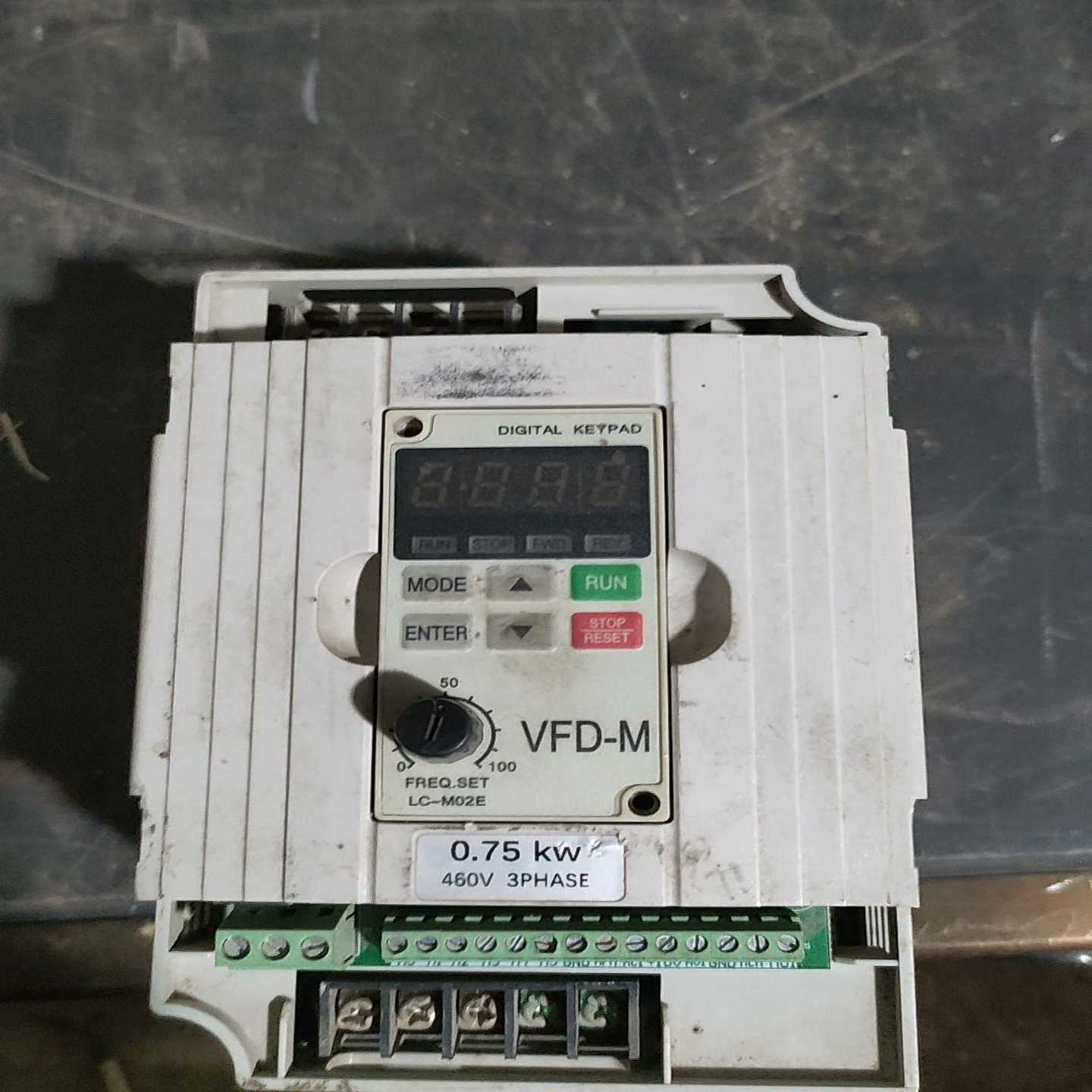 咨询-台达变频器VFD007M43B，0.75KW，380V，三相