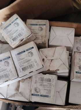 询价施耐德接触器LC1D096M7，220V50/60Hz，4