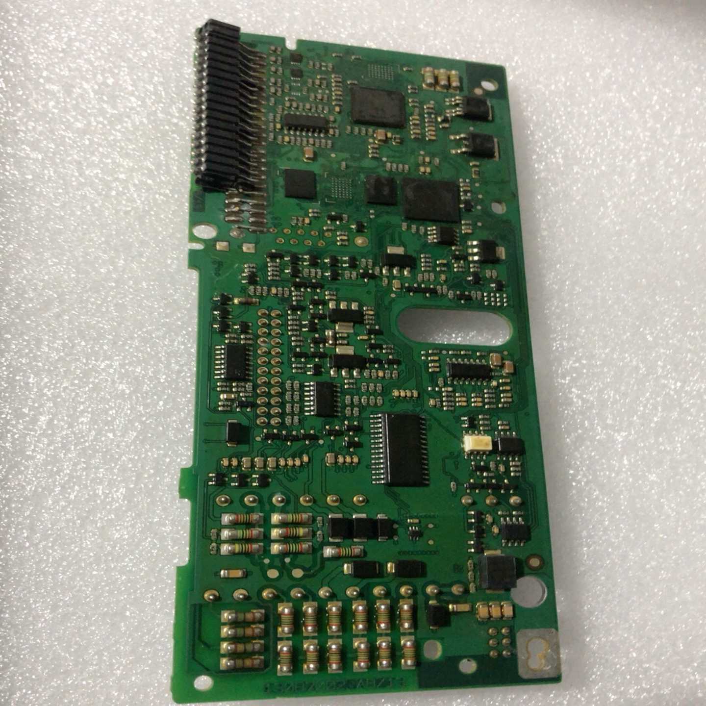 议价丹佛斯变频器主板130B7002AT/13：不包好，当配件现货/j维修