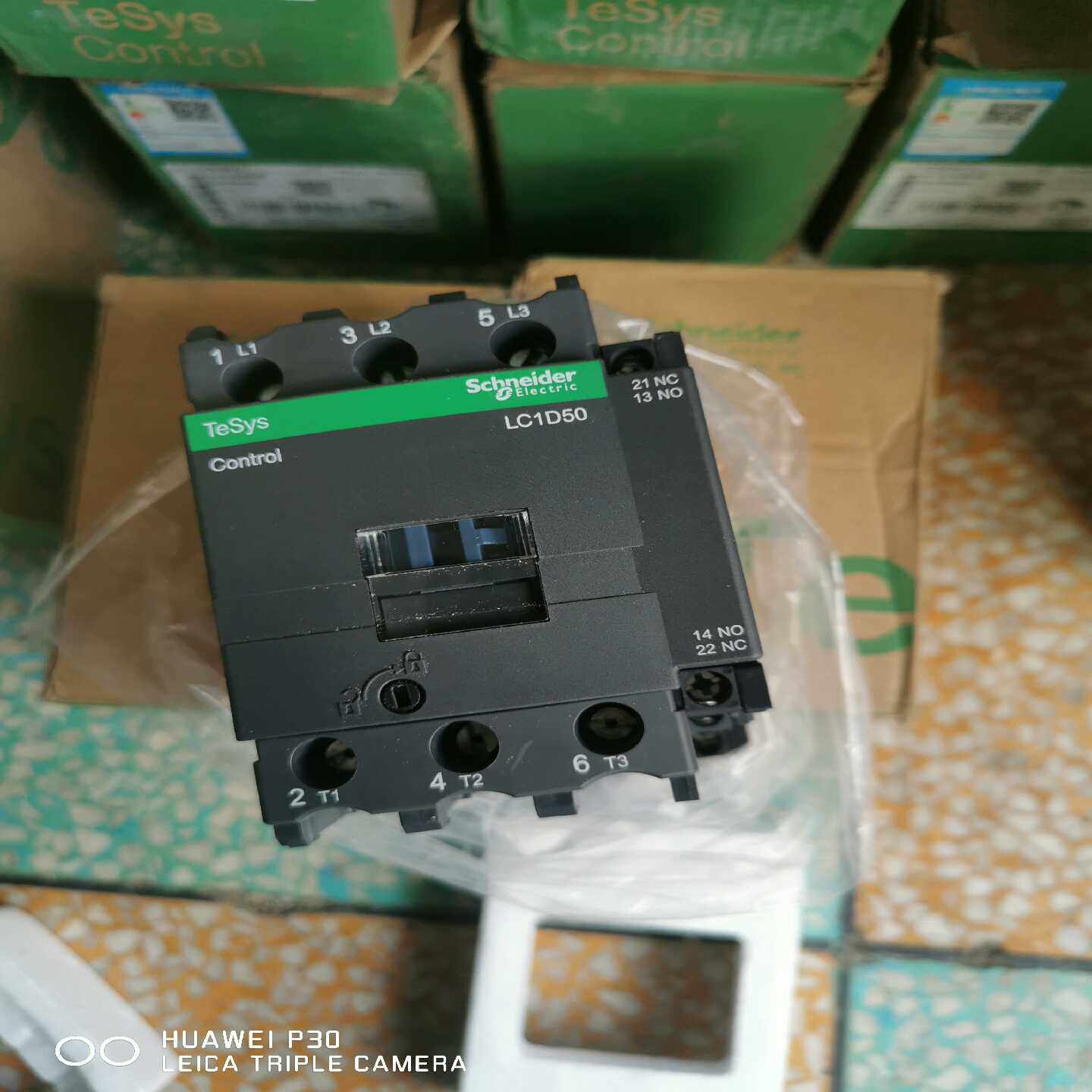 议价施耐德接触器LC1D50M7C220V全新原装正品，22