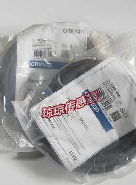 全新原装欧姆龙E2EM-X8C1E2EM-X8X1接近开关传感器M18圆柱型