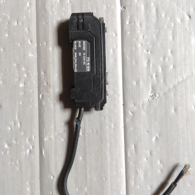 【议价】基恩士光纤放大器FSN18N成色如图二手拆机