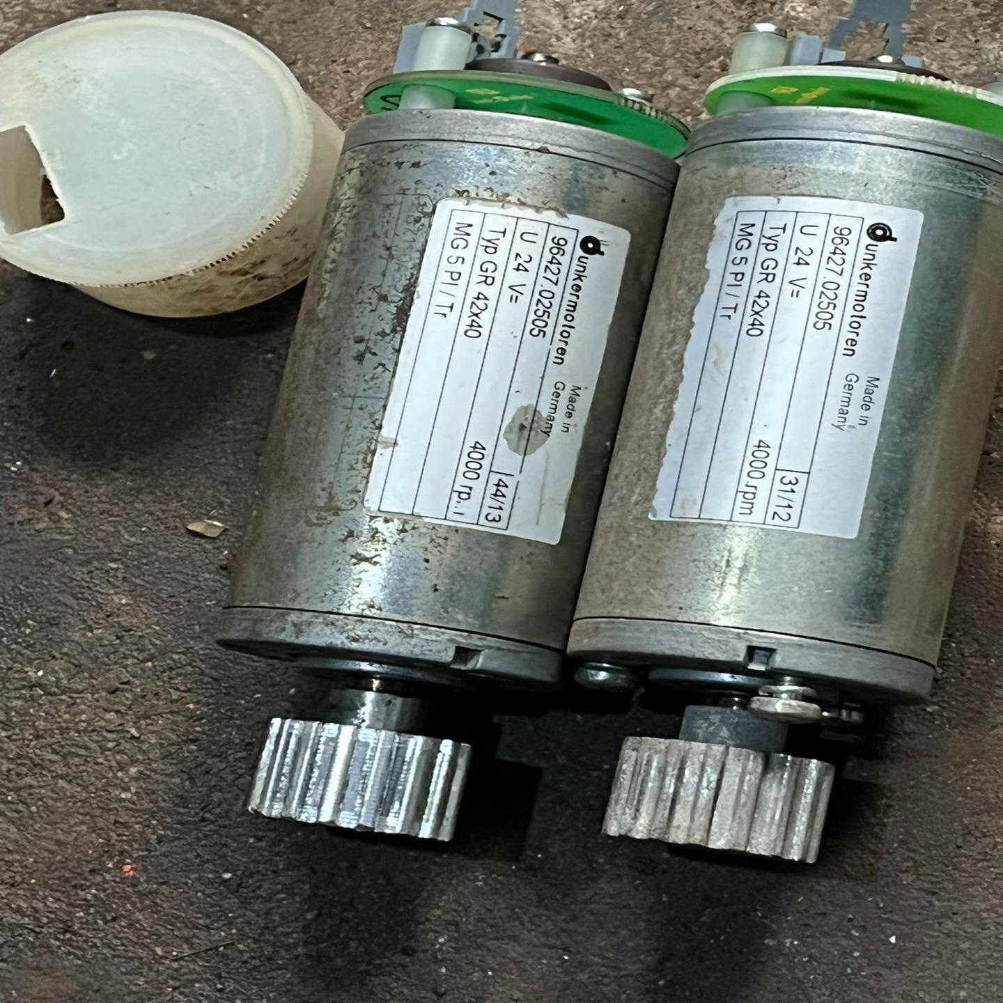 油水分离器带表型号AW40-03-A一个AW40-~询价