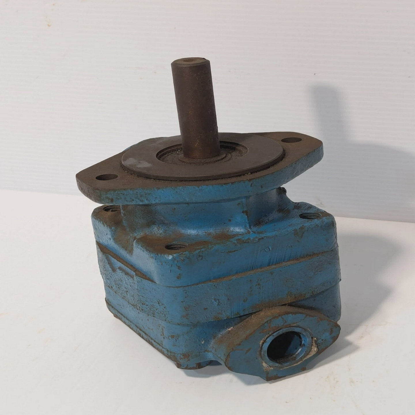 VickersV20-1P-11P-1A11液压叶片泵,最大4000rpm,2螺栓法兰格