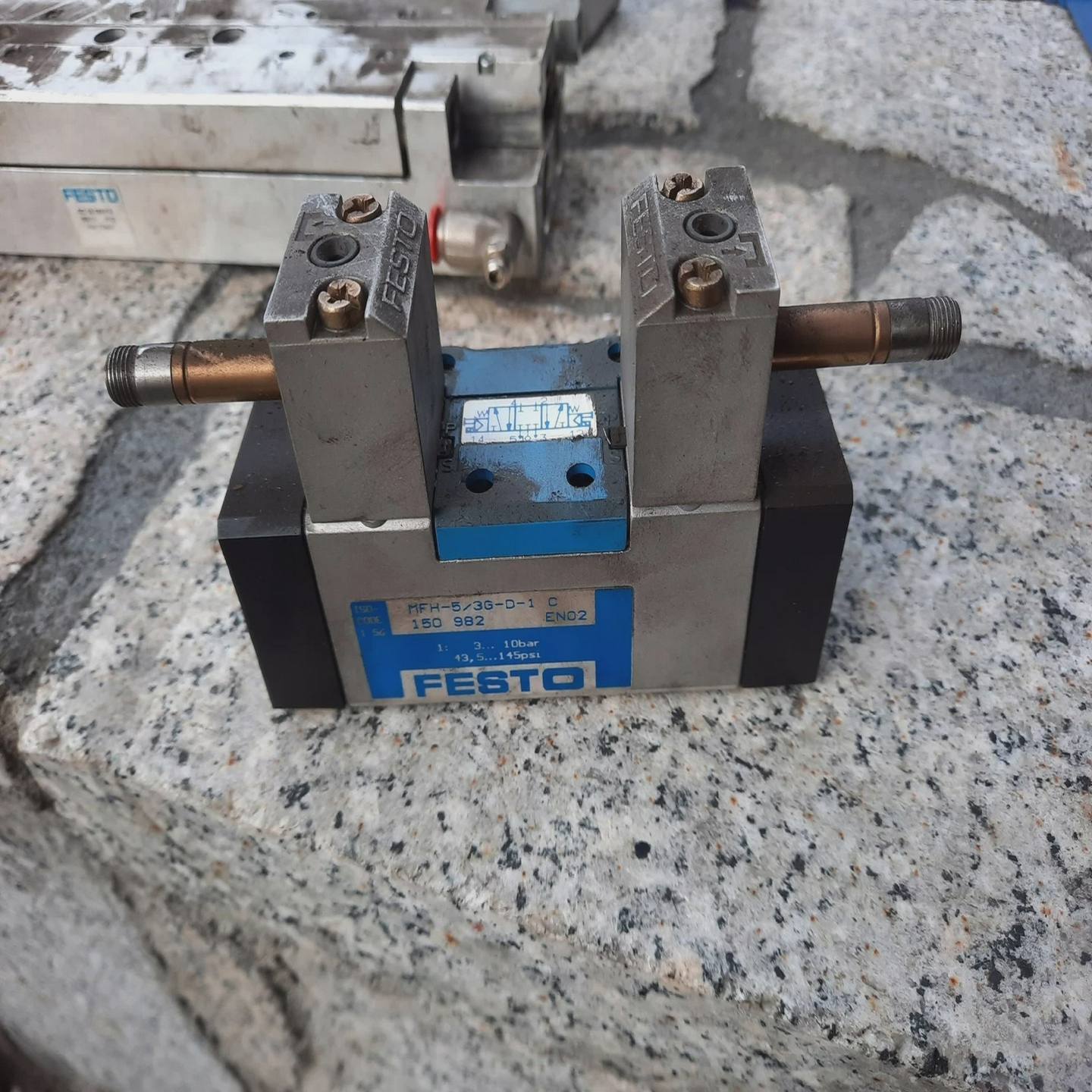 FestoMFH-5/3G-D-1PneumaticSolenoidValve5/3-WayDoubleS