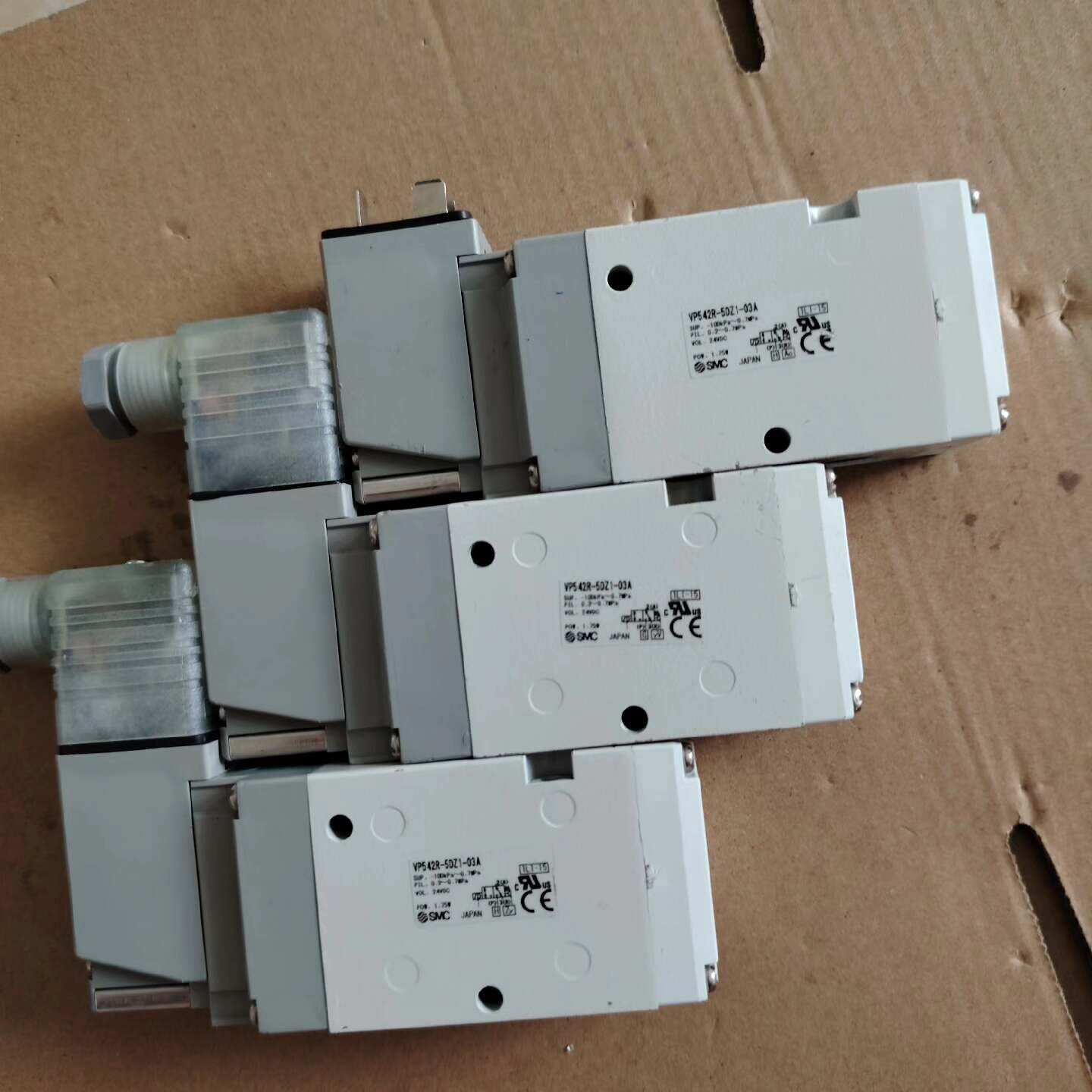 VP542R-5DZ1-03A拆机二手日本SMC电磁阀，包功--议价商品