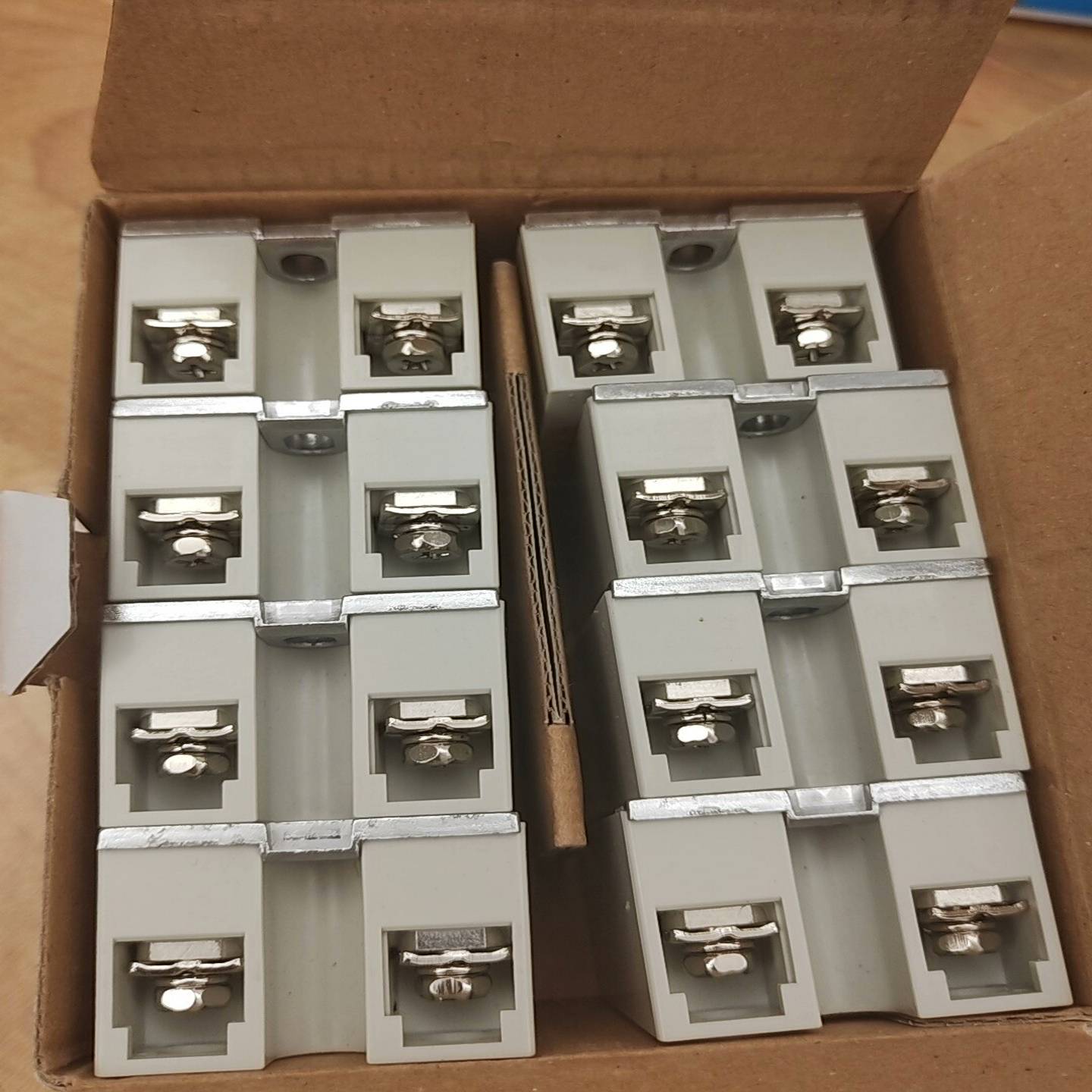 全新台湾阳明F0TEKHPR-100DA-H固态模组三相